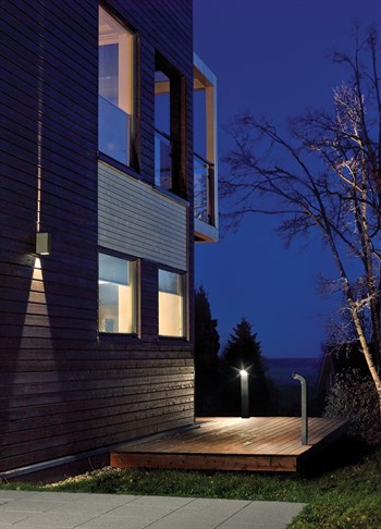 Norlys Lillehammer aluminium udendørs LED up/down væglampe på facade